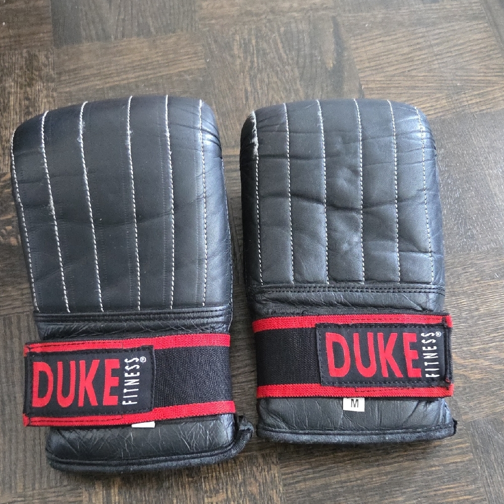 Duke Fitness Black Gloves for Men